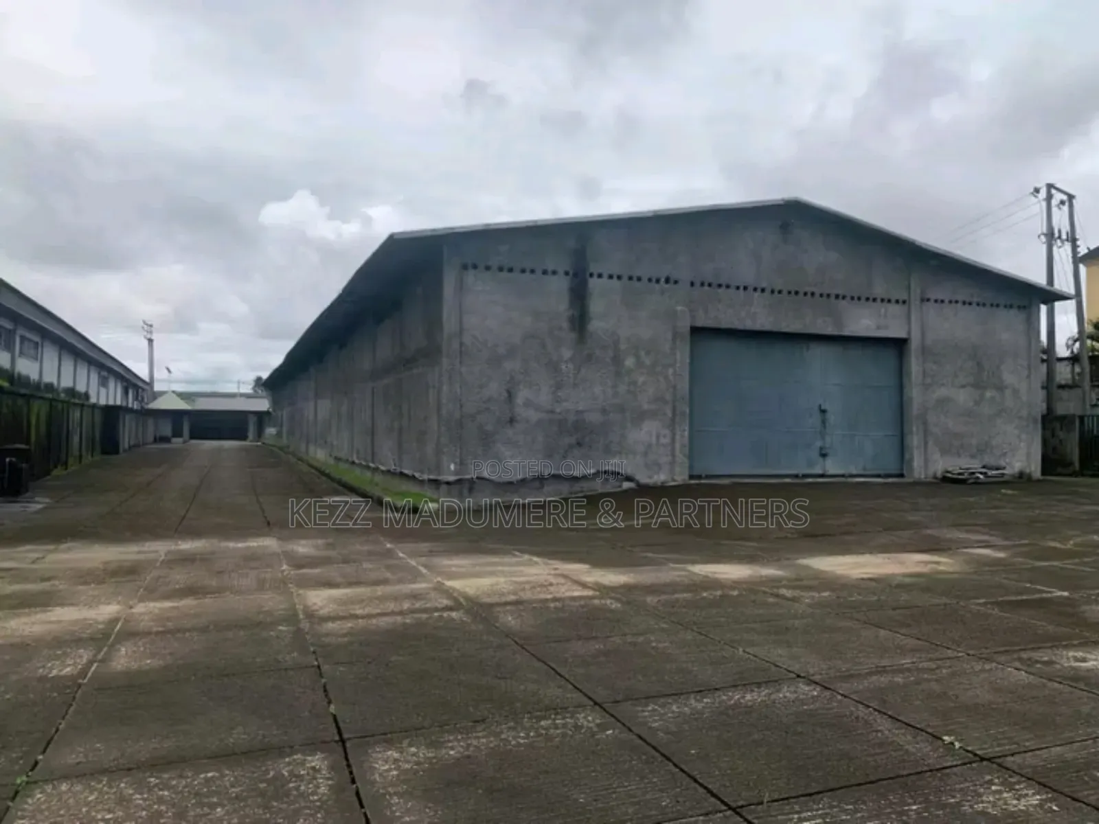For Sale : 733 SQMTS Warehouse on 8.5plots of Land at Trans Amadi, Ph in Trans Amadi