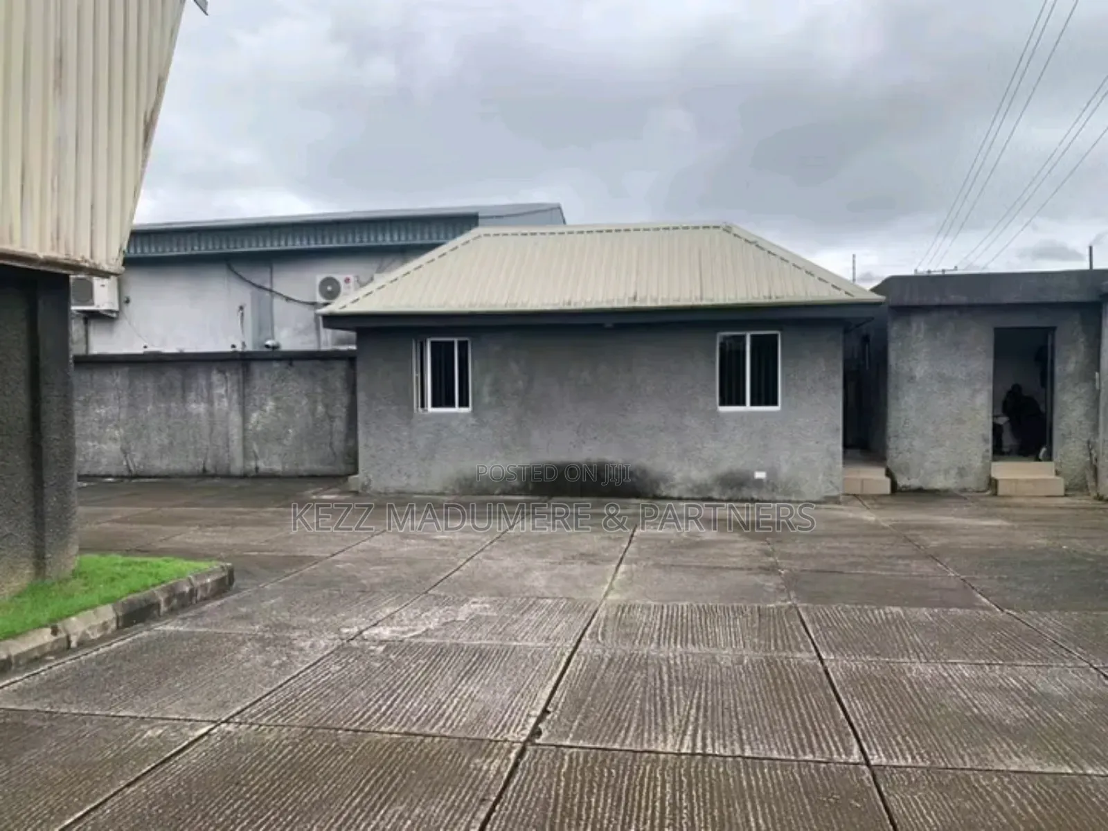 For Sale : 733 SQMTS Warehouse on 8.5plots of Land at Trans Amadi, Ph in Trans Amadi