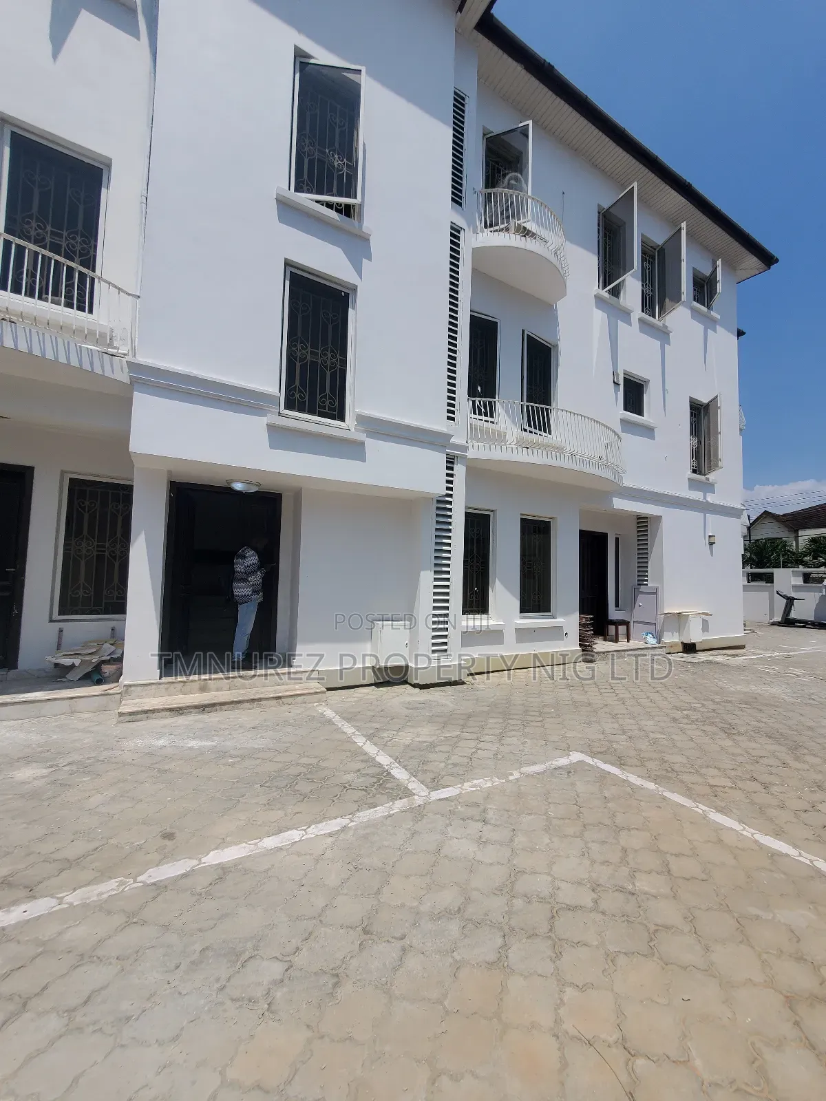 2bdrm Apartment in Lekki Phase1 Estate for rent in Lekki Phase 1