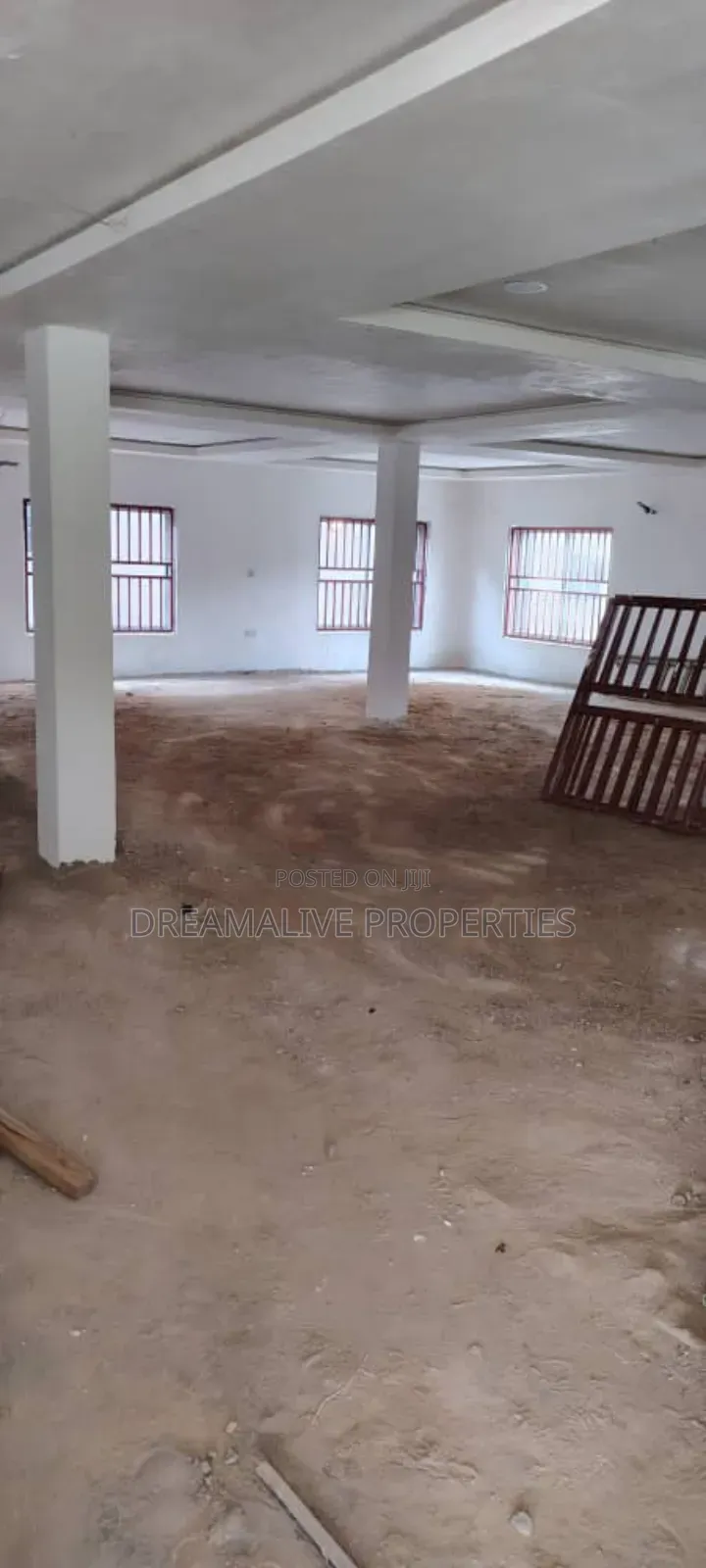 Plaza Space in Zone 2 / Wuse