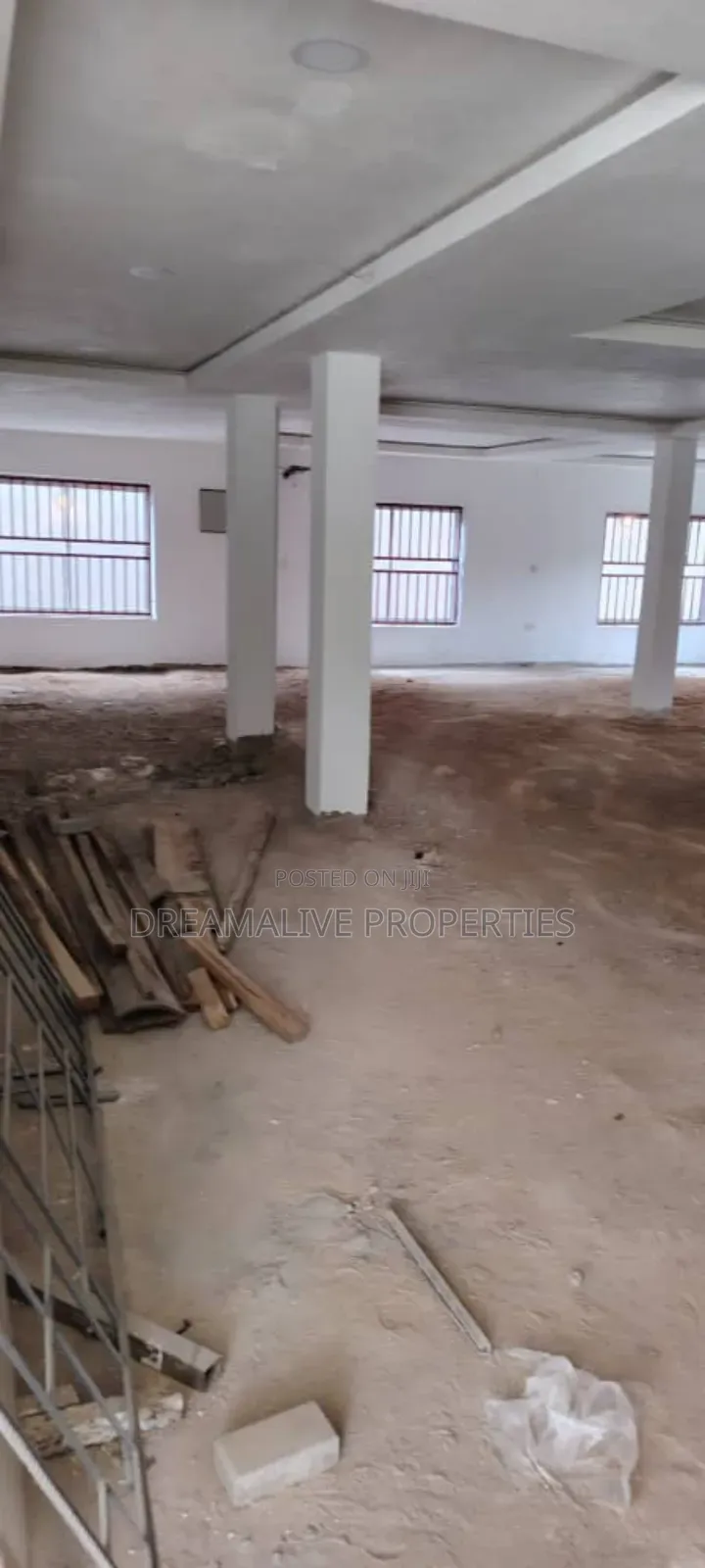 Plaza Space in Zone 2 / Wuse