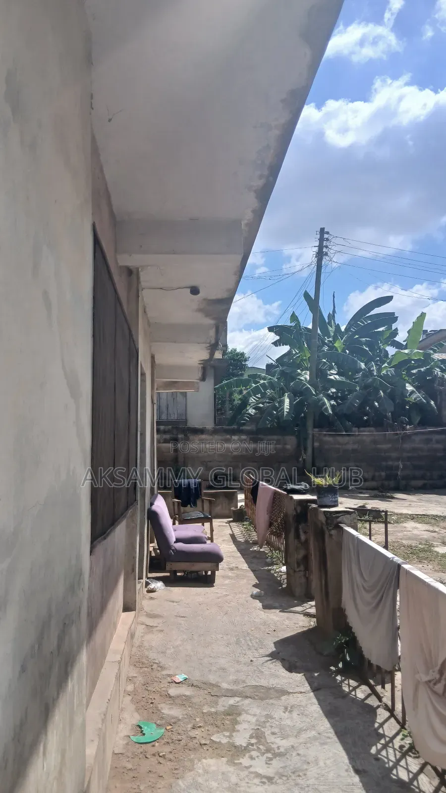 12bdrm Block of Flats in Agbowo for sale in Agbowo