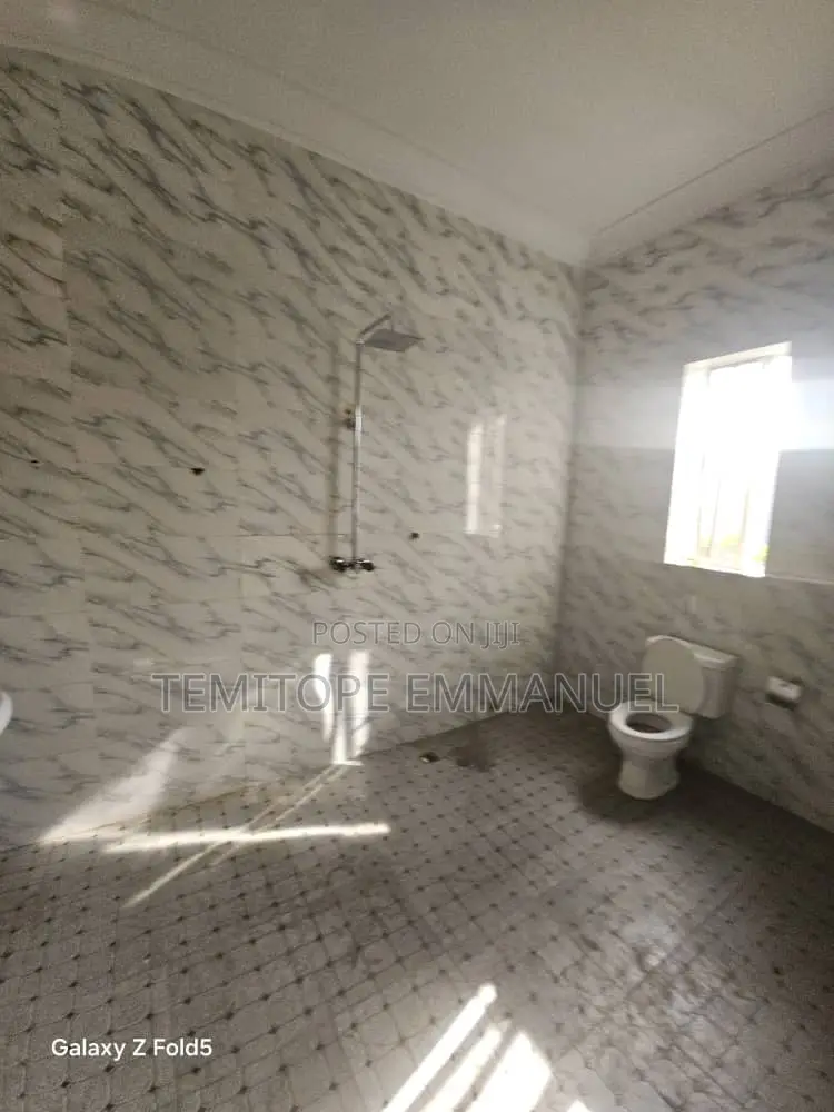 Strategically 9 Units Blocks of Flat + Bungalow in Lekki Phase 1