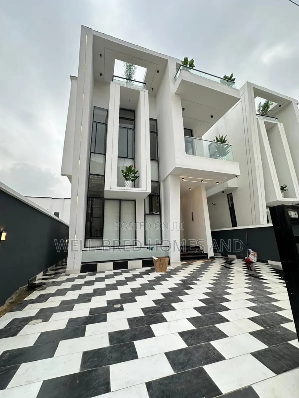 5bdrm Duplex in Chevron, Lekki, for sale in Lekki