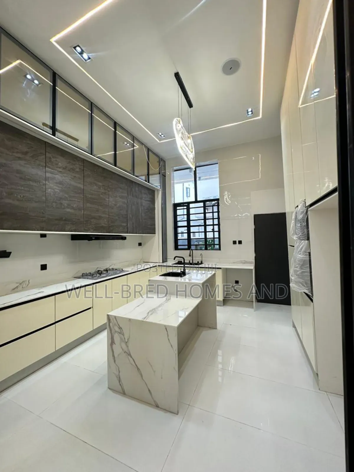 5bdrm Duplex in Chevron, Lekki, for sale in Lekki