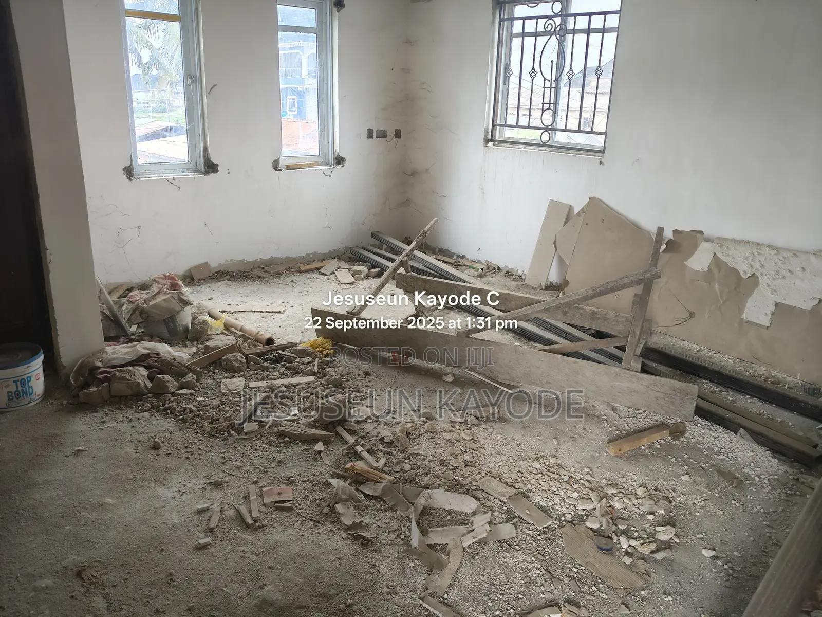 4bdrm Duplex in Onaiwawimo Street for sale in Ejigbo / Ejigbo