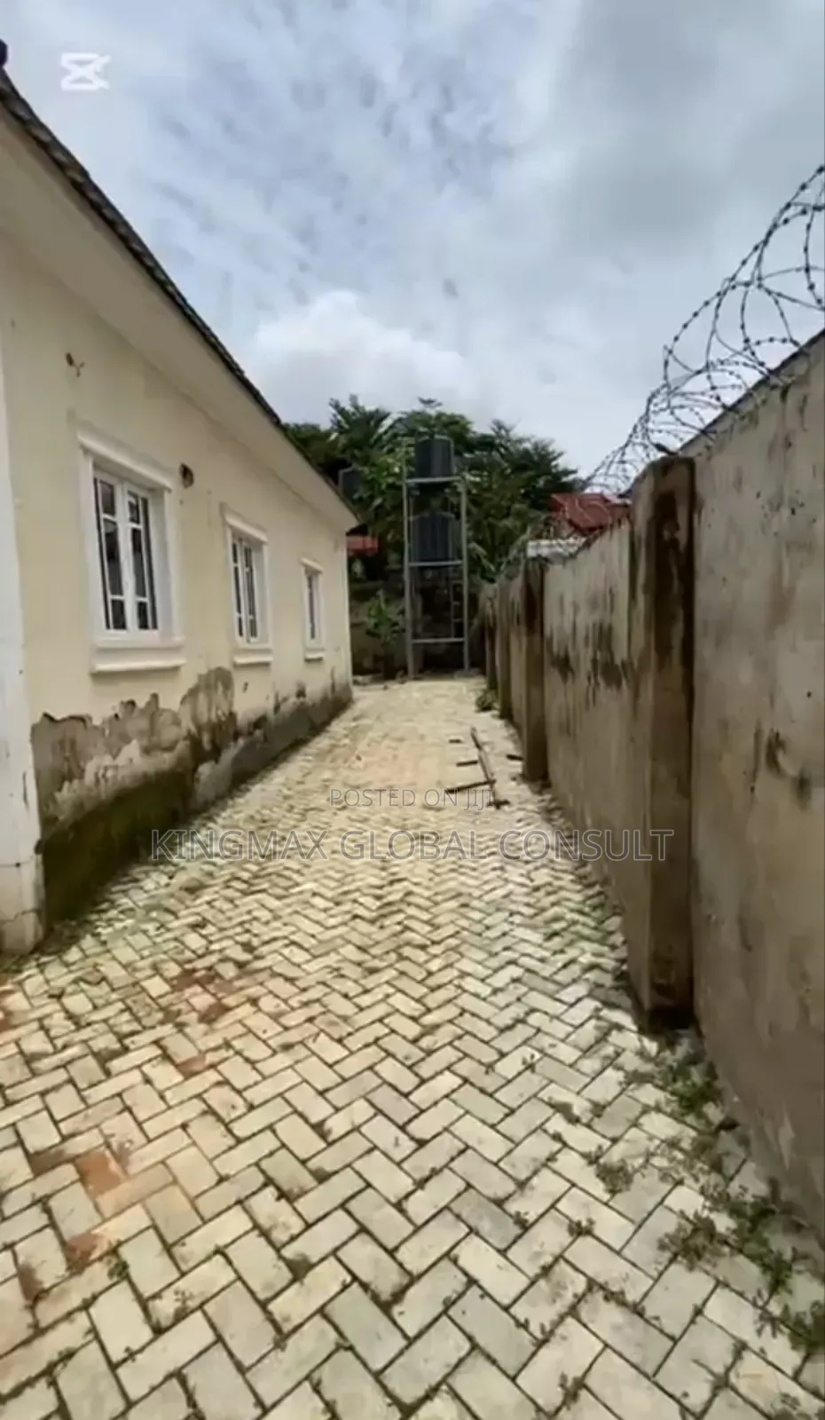 3bdrm Bungalow in Lugbe Abuja for sale in Lugbe District