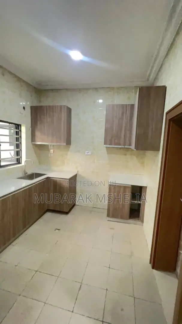 5bdrm Duplex in Gwarinpa for sale in Gwarinpa