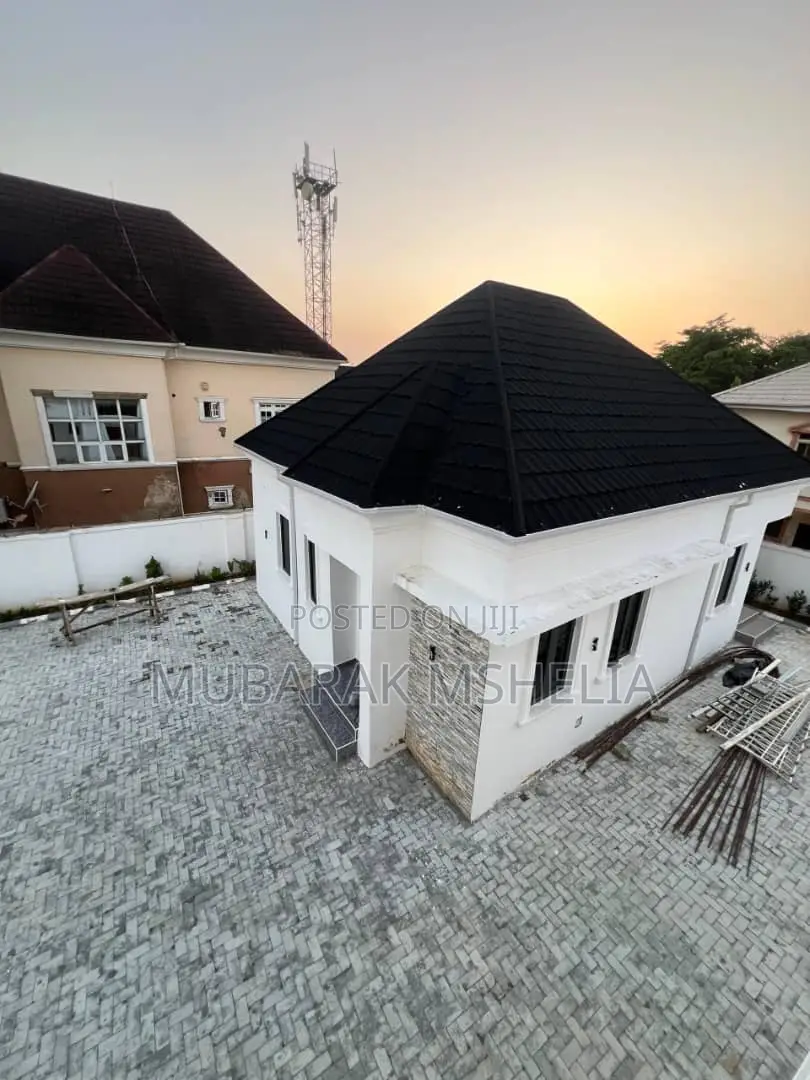 5bdrm Duplex in Gwarinpa for sale in Gwarinpa