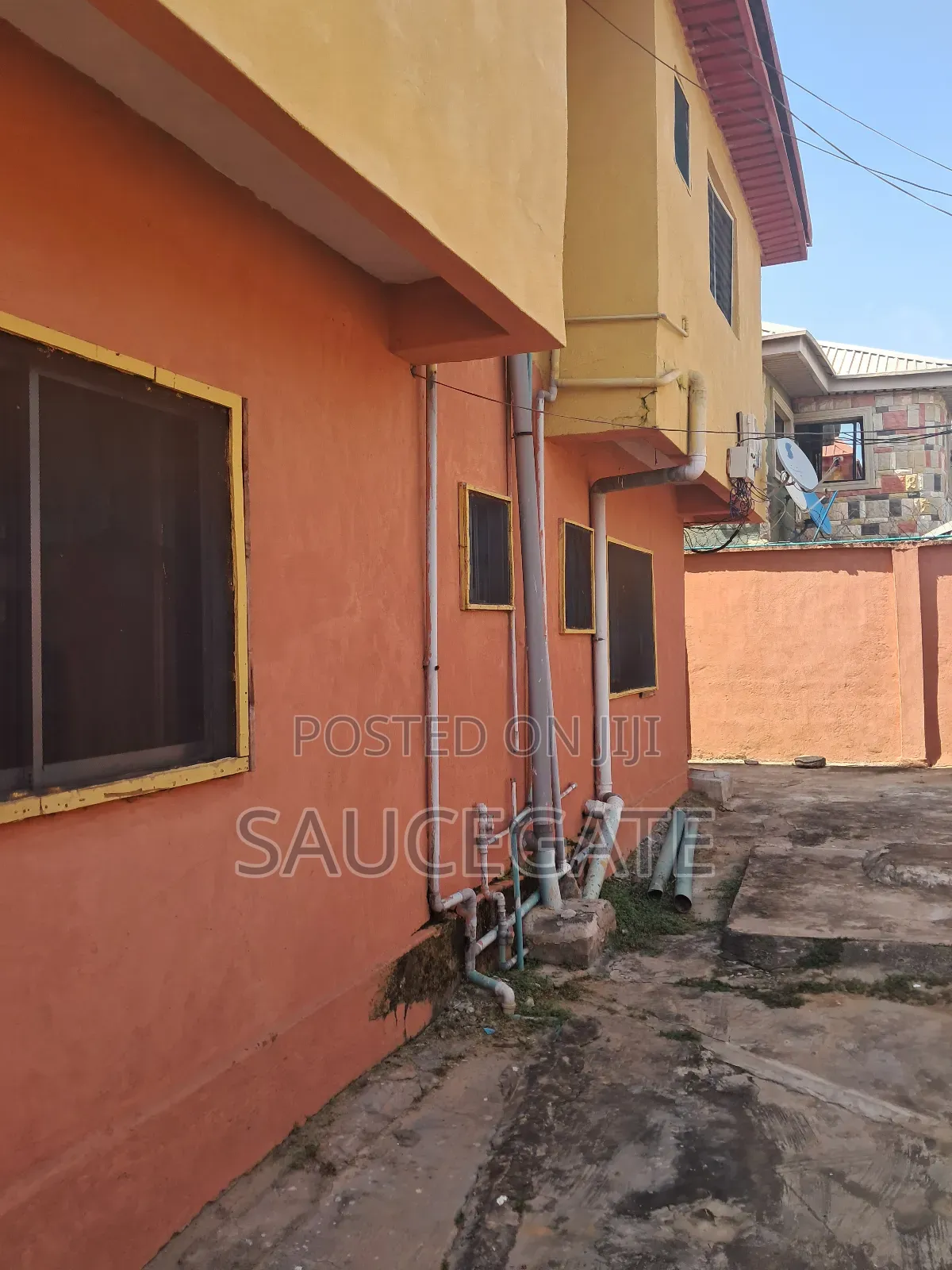 3bdrm Block of Flats in Site A, Satellite Town for sale in Satellite Town