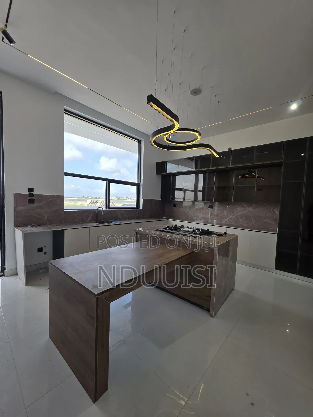 5bdrm Duplex in Hampton Island, Lekki Phase 1 for sale in Lekki Phase 1