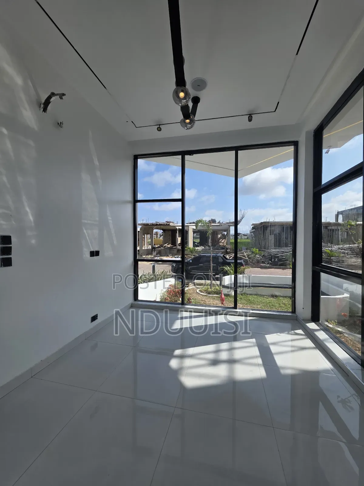 5bdrm Duplex in Hampton Island, Lekki Phase 1 for sale in Lekki Phase 1