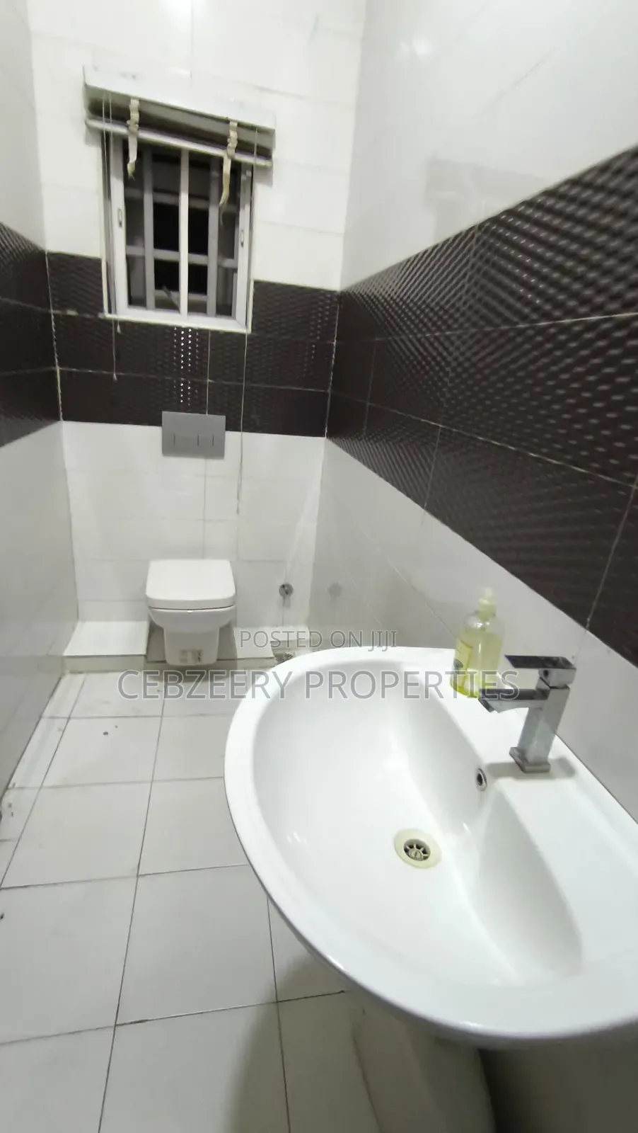 Exotic 1 Bedroom Easily Convertible in Ikeja GRA