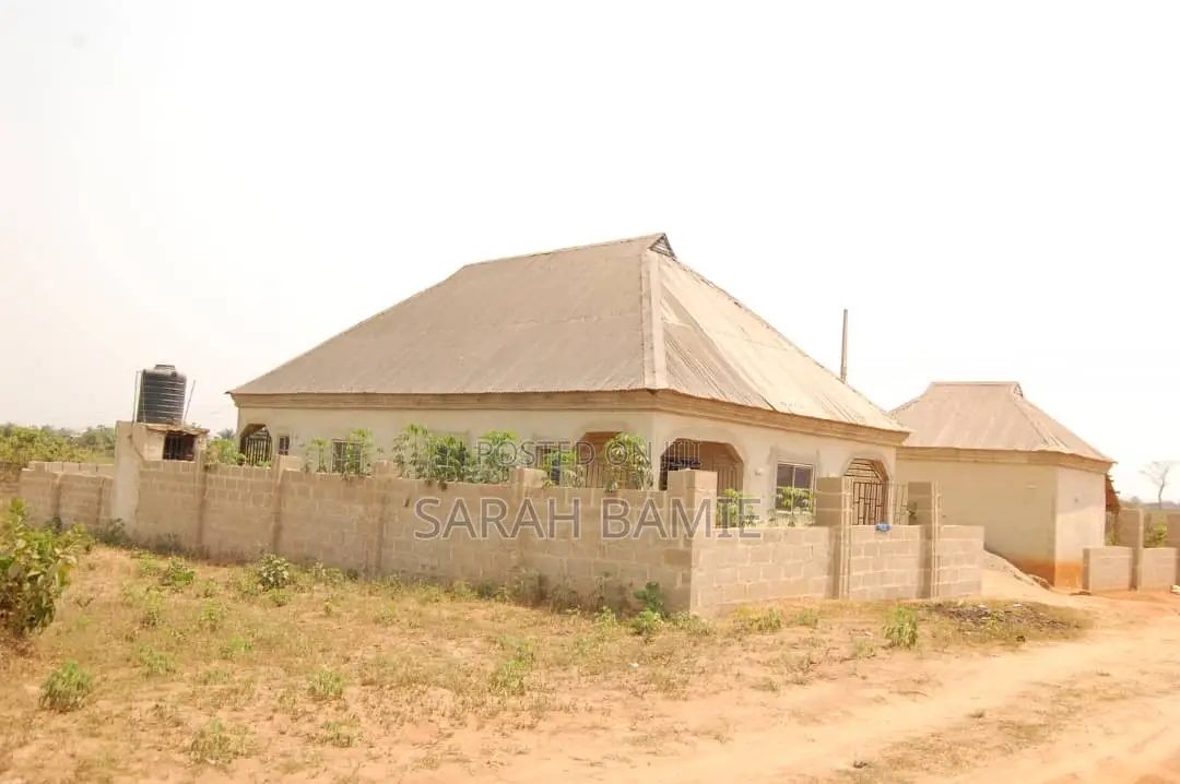 1bdrm House in Obafemi-Owode for sale in Obafemi-Owode