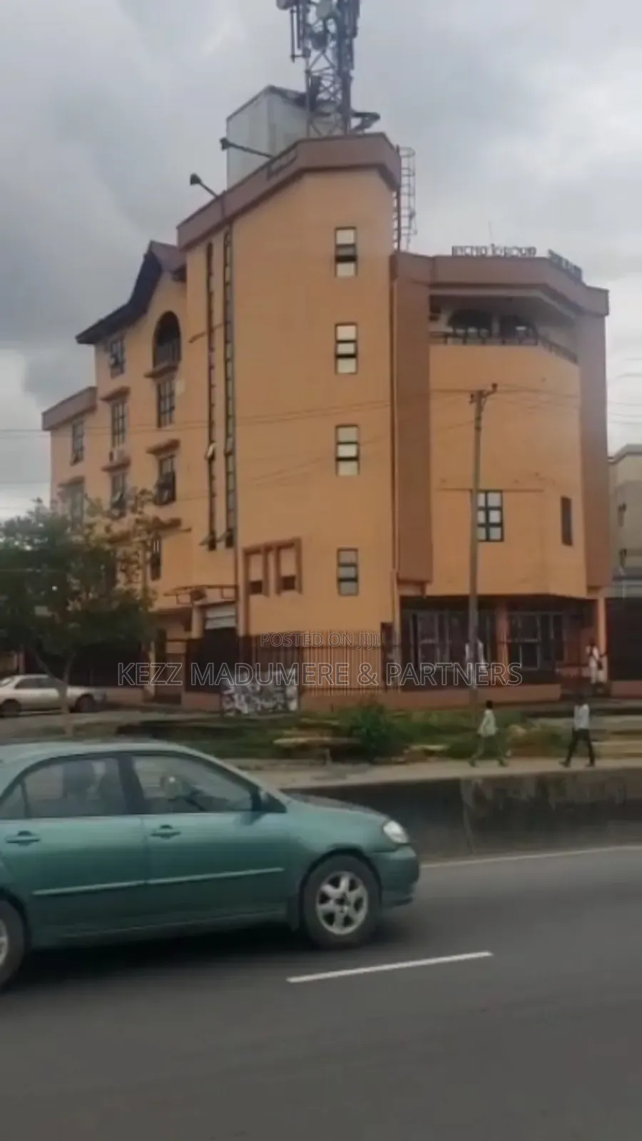 For Sale: 5 Floors Commercial Plaza, Aba Road , Ph in Port-Harcourt