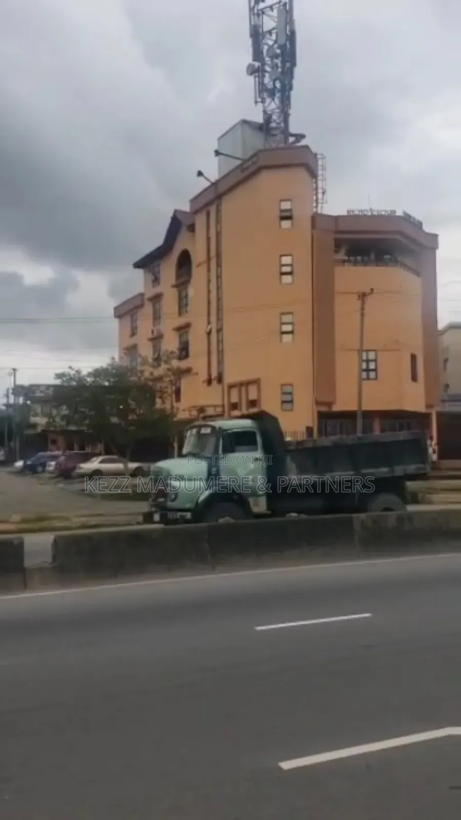 For Sale: 5 Floors Commercial Plaza, Aba Road , Ph in Port-Harcourt
