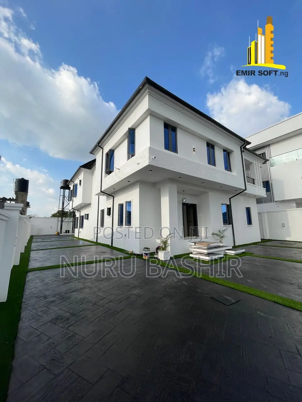 Furnished 4bdrm Duplex in Oluyole for sale in Oluyole Estate