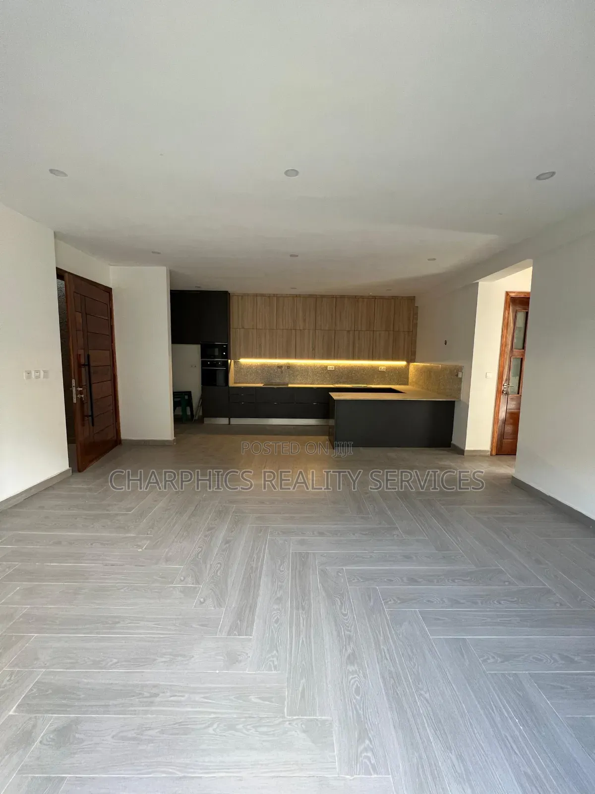3bdrm Apartment In Ikate For Sale in Ikate