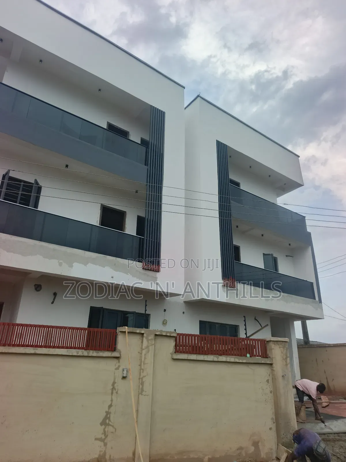 4bdrm Duplex in Suco Estate, Oko-Oba for sale in Oko-Oba