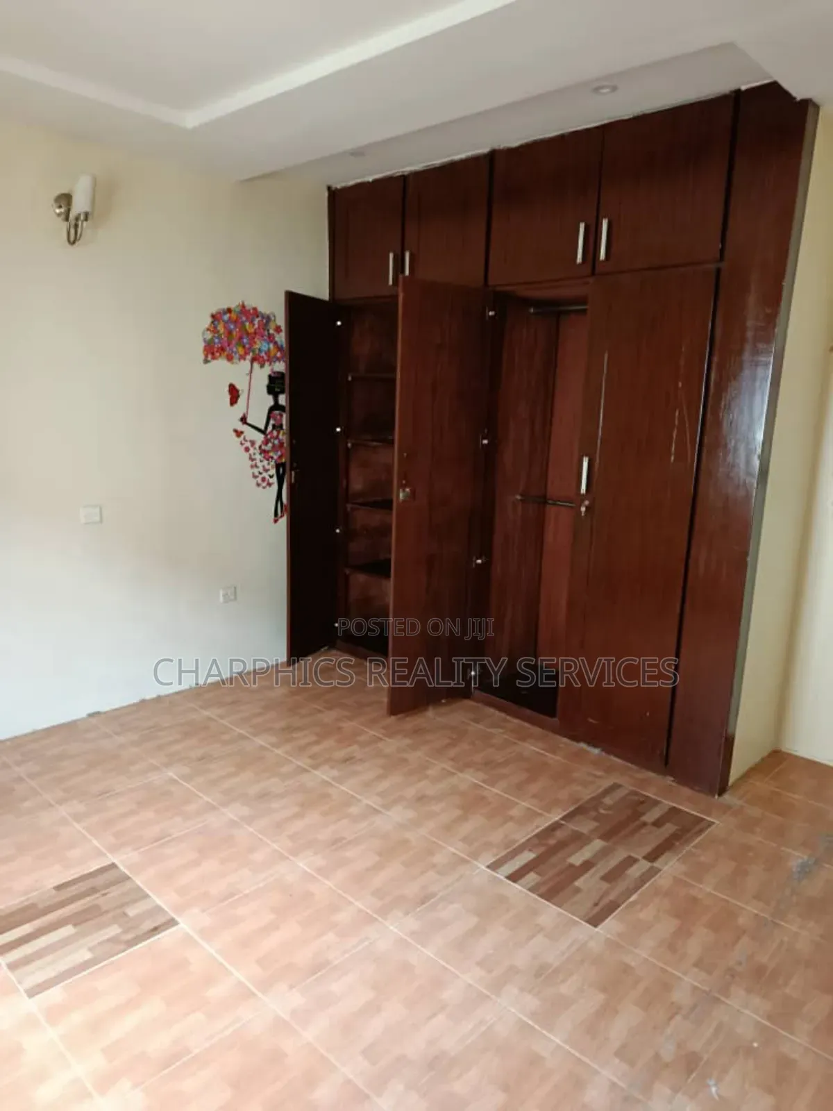 5bdrm Duplex in Agungi for rent in Agungi