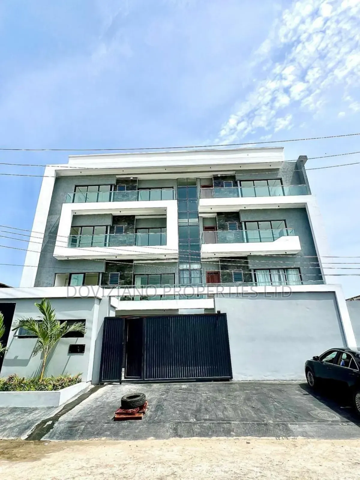 Furnished 3bdrm Apartment in Lekki Phase 1 for sale in Lekki Phase 1