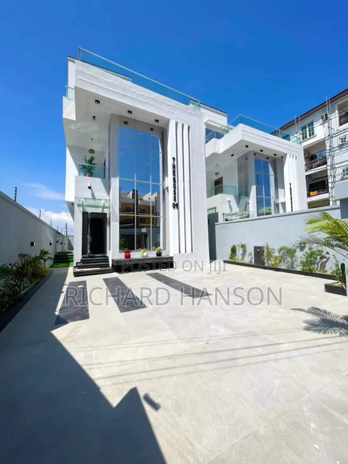 5bdrm Duplex in Lekki Phase 1 for sale in Lekki Phase 1