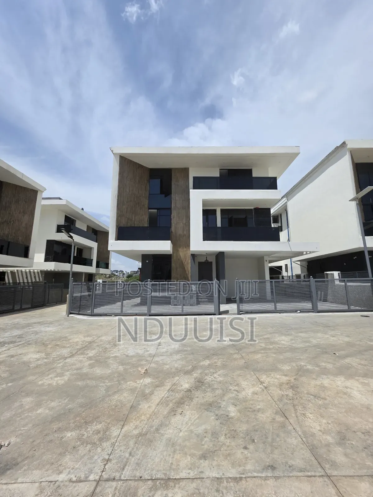 6bdrm Duplex in Guzape District for sale in Guzape District