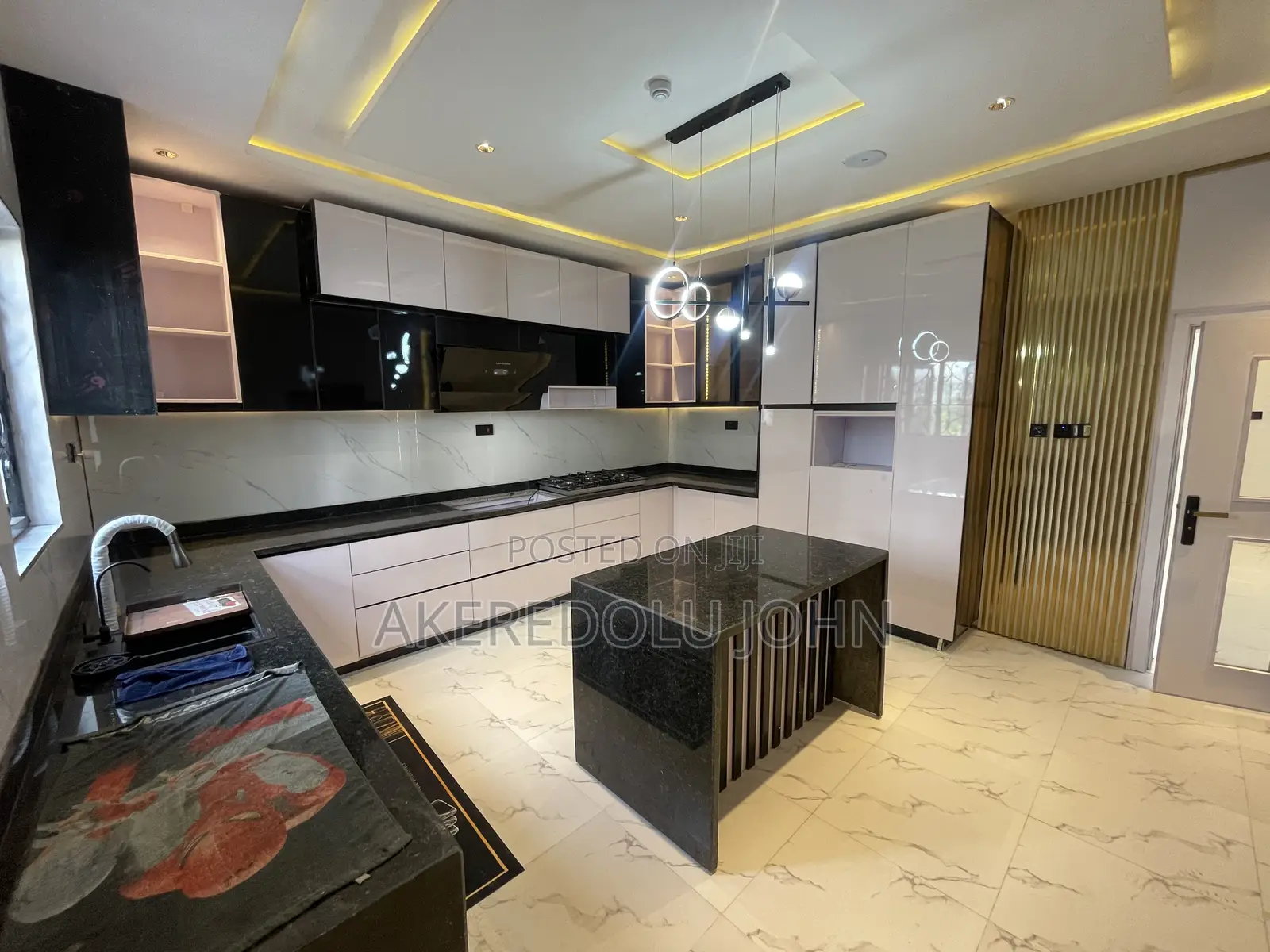 5bdrm Duplex in Kado for sale in Kado