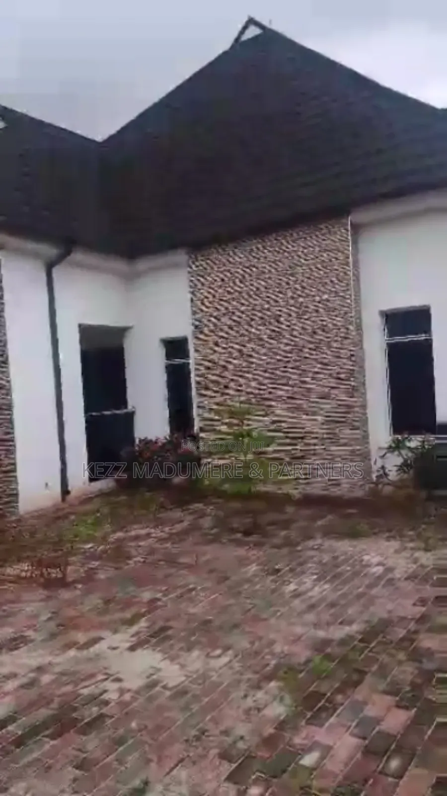 4bdrm Bungalow in Egbelu Road Off for sale in Port-Harcourt