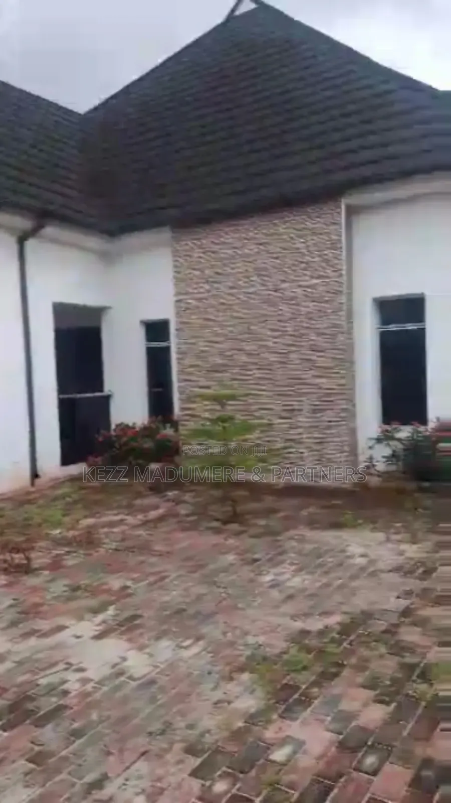 4bdrm Bungalow in Egbelu Road Off for sale in Port-Harcourt