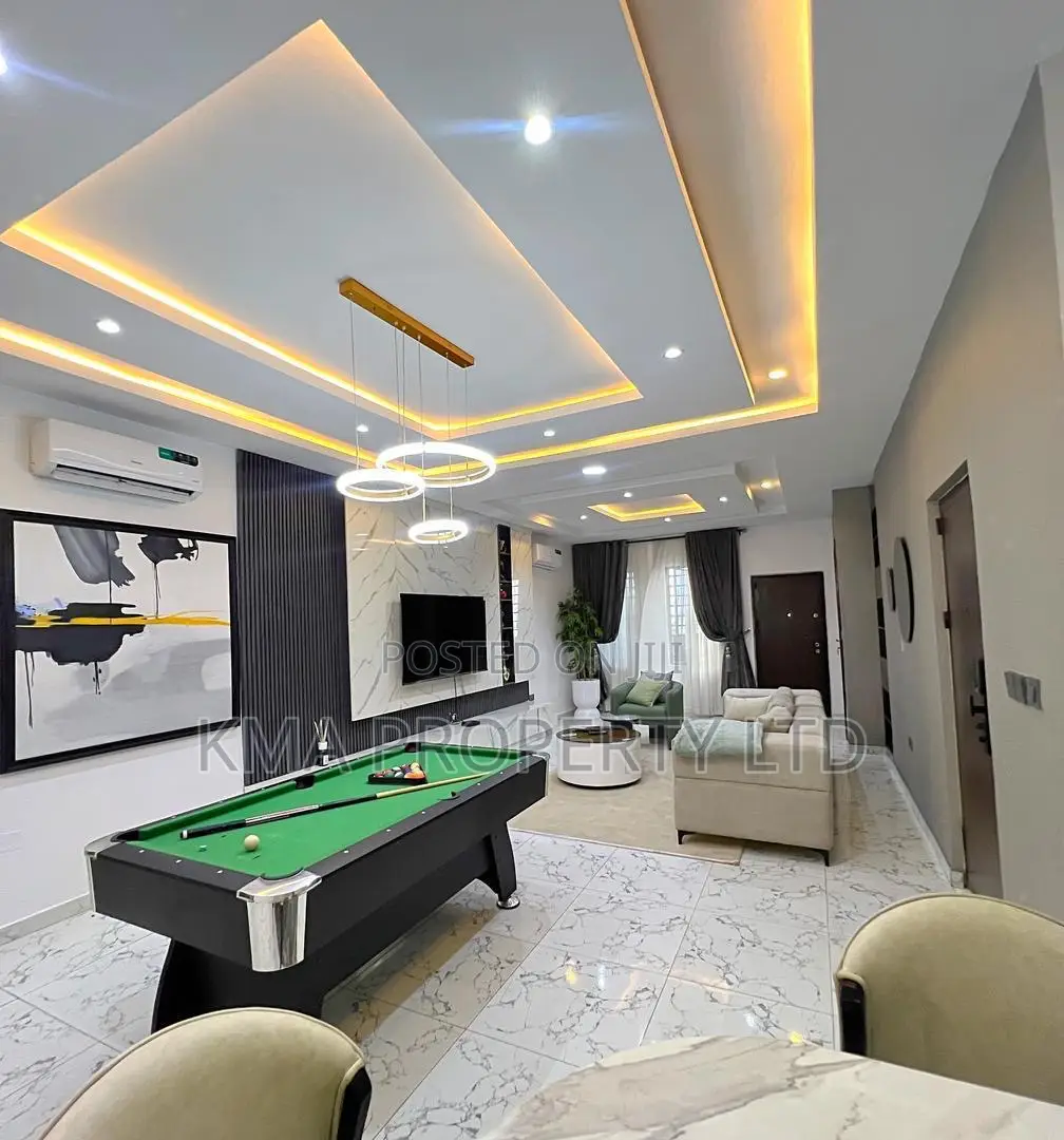Luxurious 2 Bedroom Penthouse Apartment in Ikate
