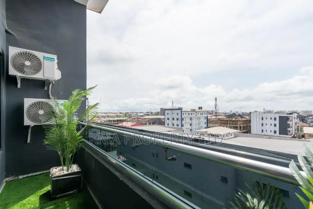 Luxurious 2 Bedroom Penthouse Apartment in Ikate