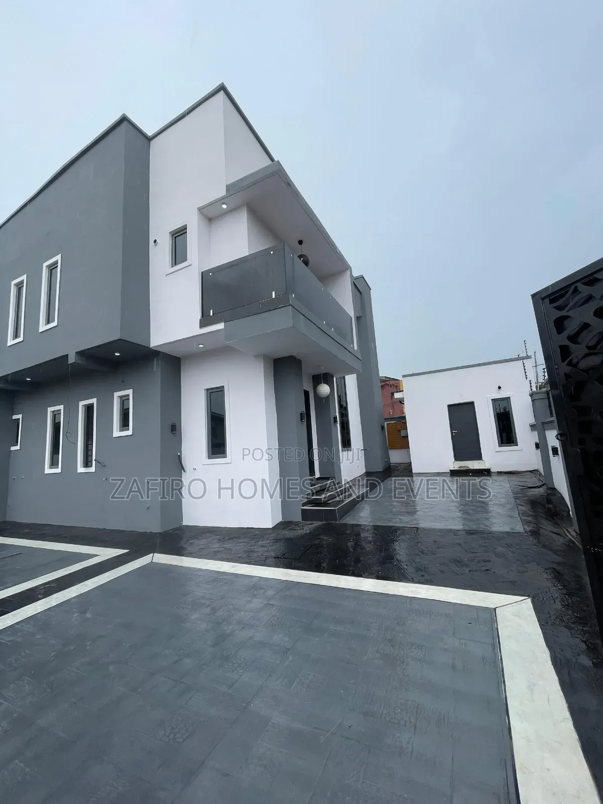 5bdrm Duplex in Brown Gate, Oluyole for sale in Ibadan