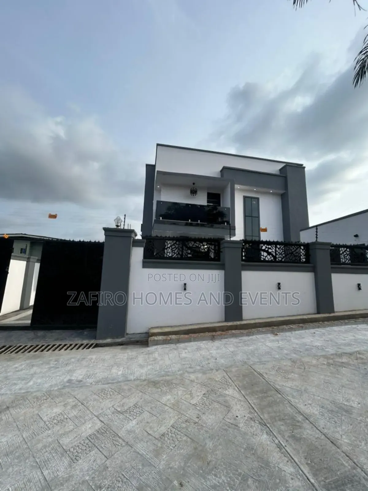 5bdrm Duplex in Brown Gate, Oluyole for sale in Ibadan