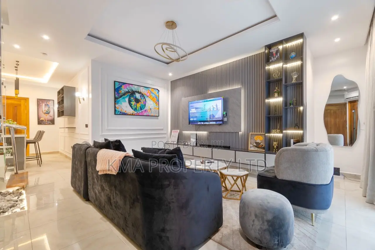 Luxurious 2 Bedrooms Penthouse Maisonette in Lekki Phase 1