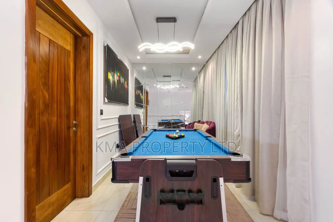 Luxurious 2 Bedrooms Penthouse Maisonette in Lekki Phase 1