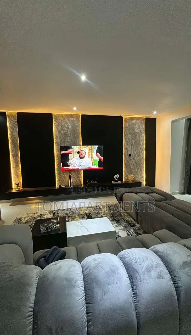 Beautiful 4 Bedroom Duplex Shortlet With Ps5 Snooker in Lekki in Lekki Phase 1