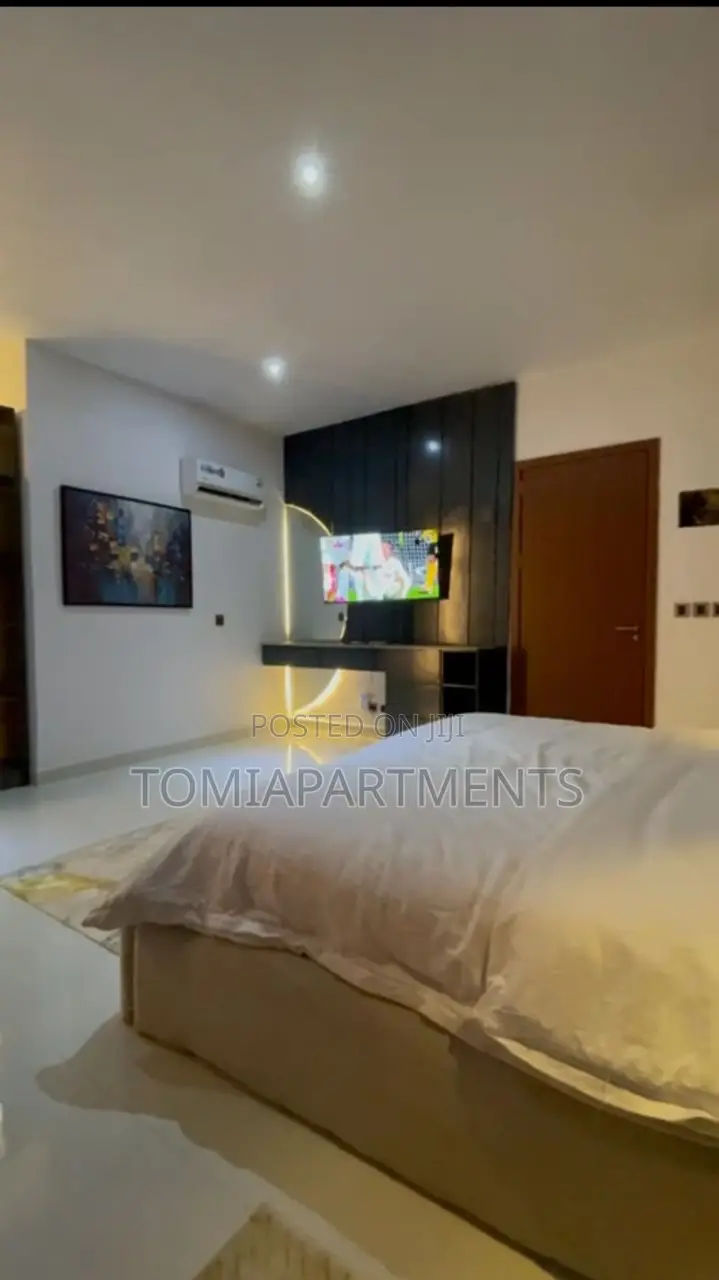Beautiful 4 Bedroom Duplex Shortlet With Ps5 Snooker in Lekki in Lekki Phase 1
