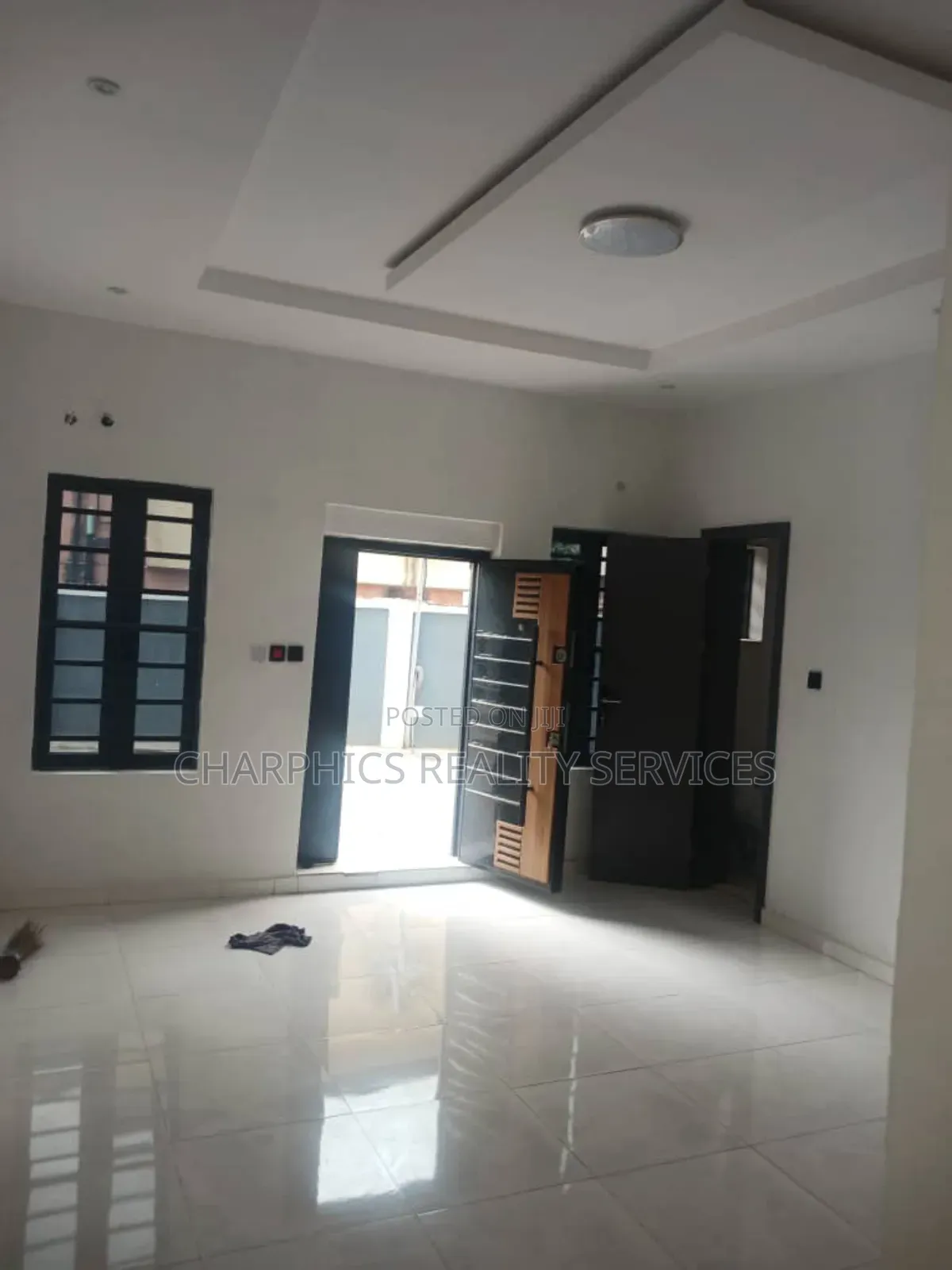 3bdrm Block of Flats in GRA Phase 2 Shangisha for sale in GRA Phase 2 Shangisha