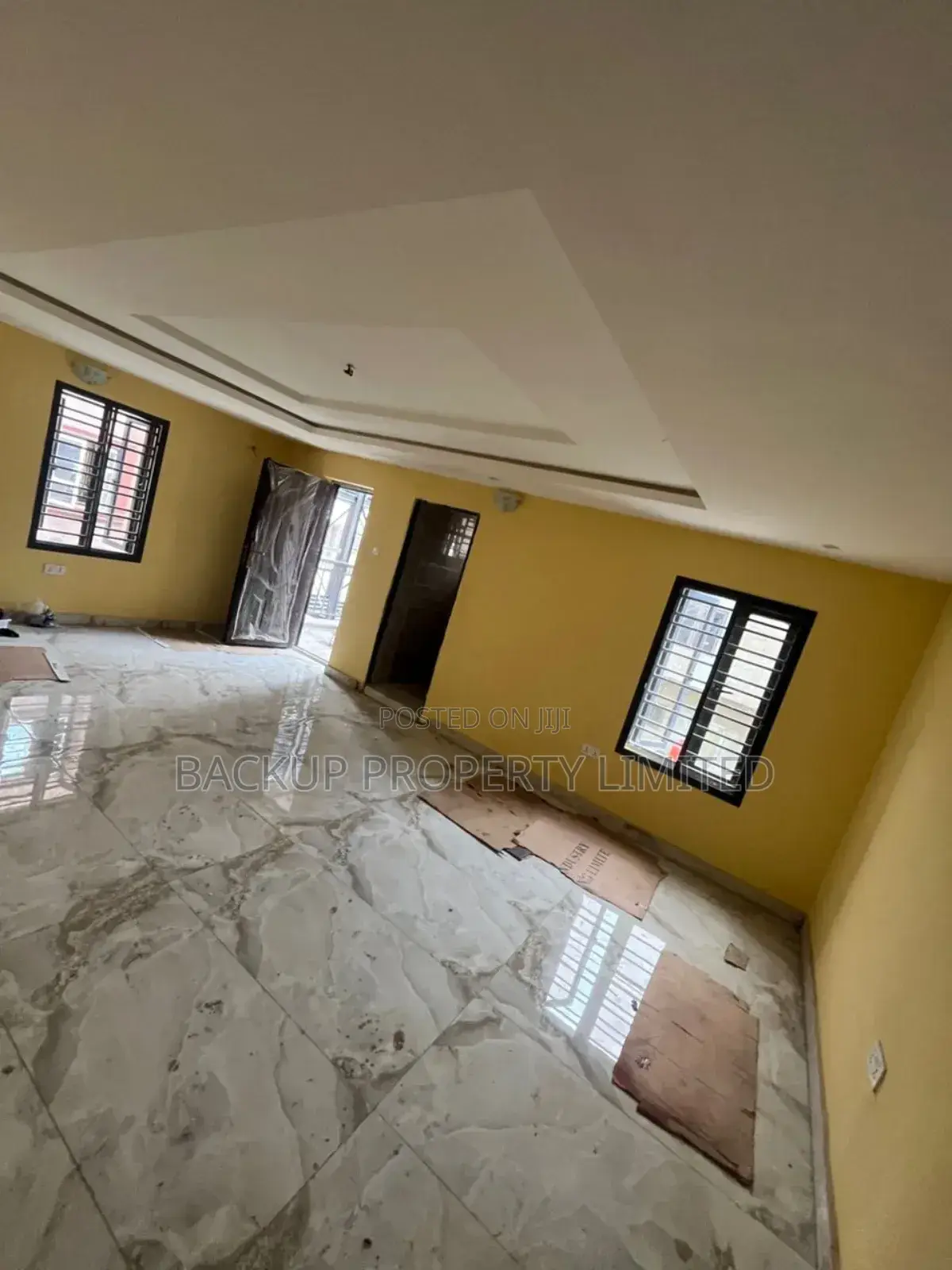 3bdrm Apartment in Bornuway, Alagomeji for rent in Alagomeji