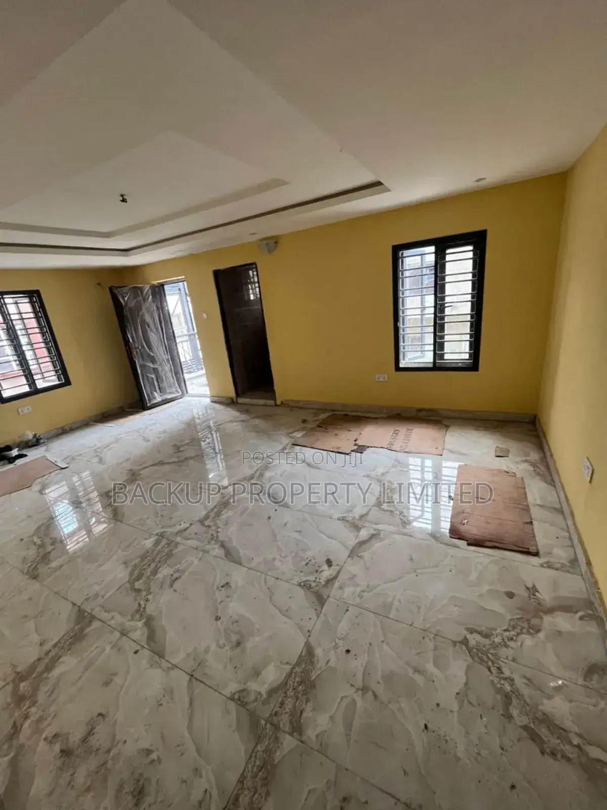 3bdrm Apartment in Bornuway, Alagomeji for rent in Alagomeji