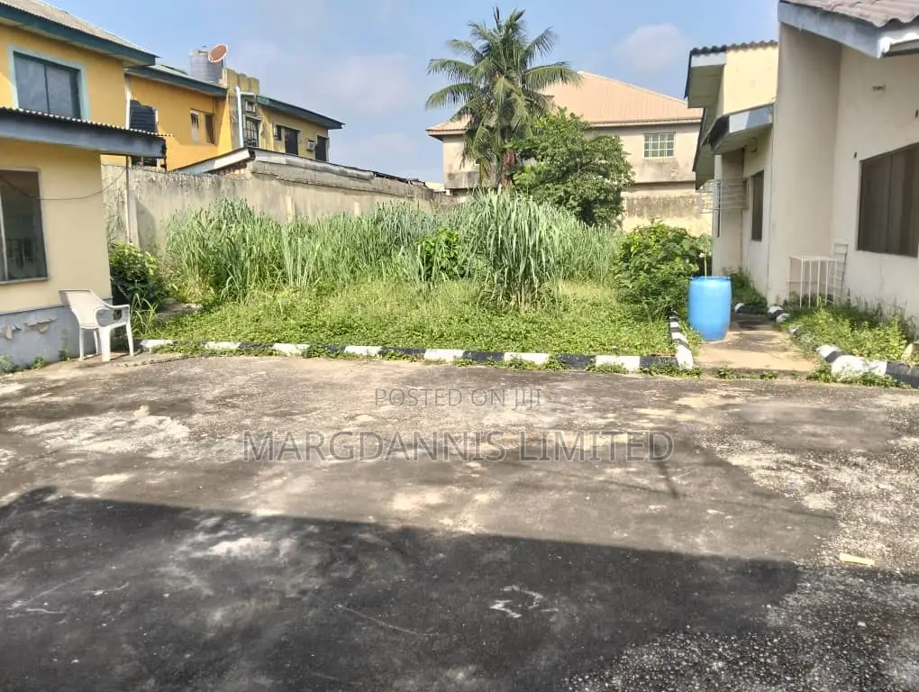 4bdrm Bungalow in Alogba Estate, Ebute for sale in Ebute