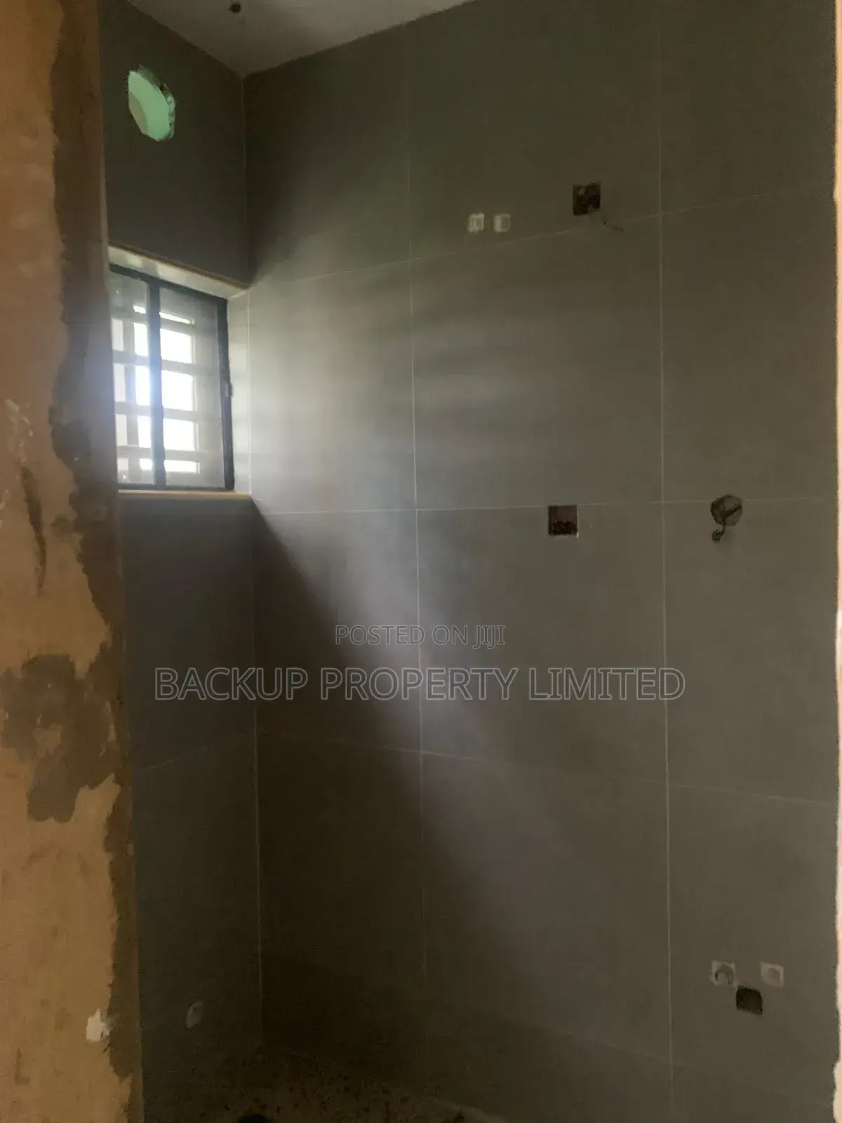 3bdrm Block of Flats in Sabo for sale in Sabo / Yaba