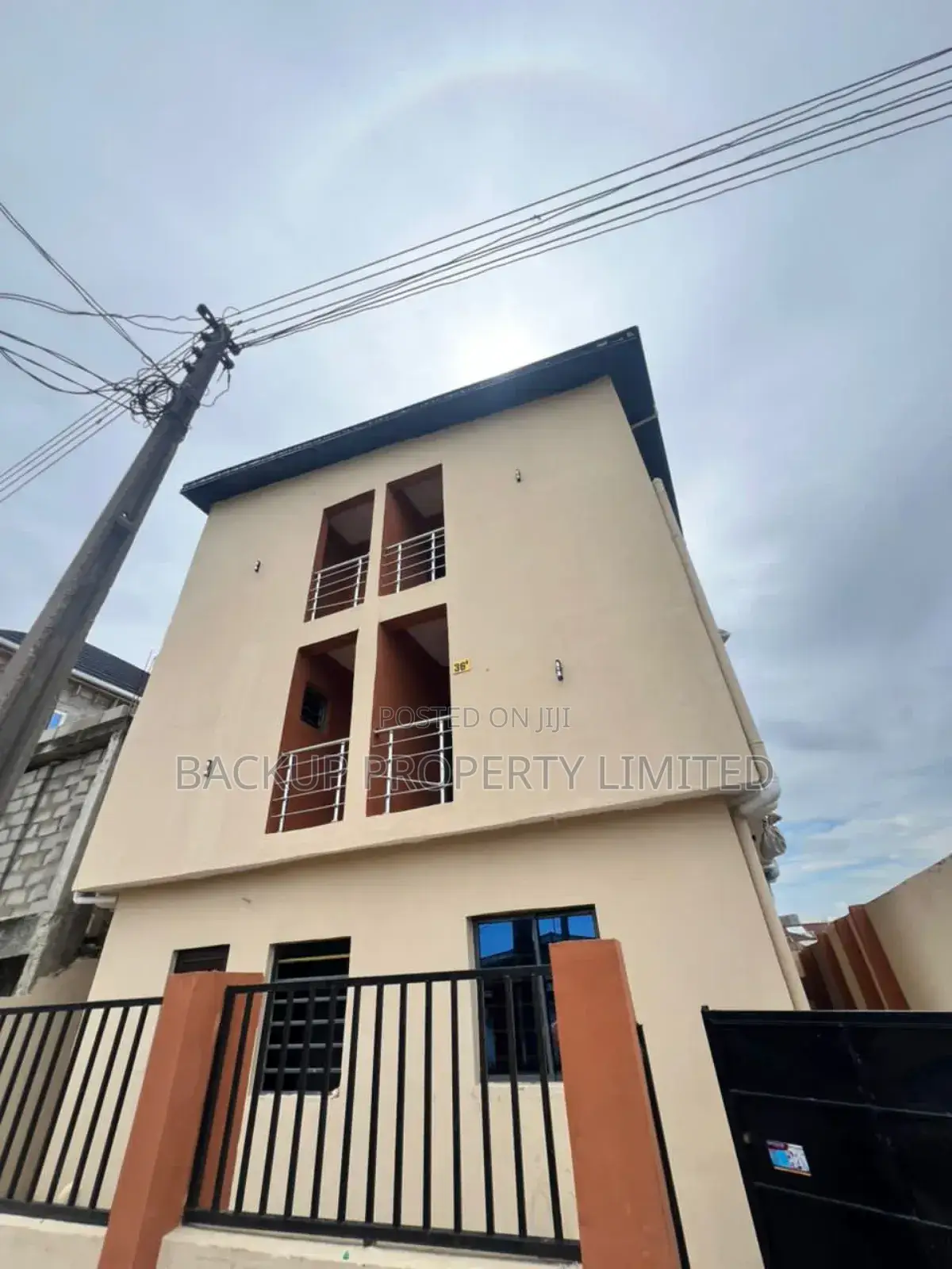 Studio Apartment in Shomolu for sale in Shomolu / Shomolu