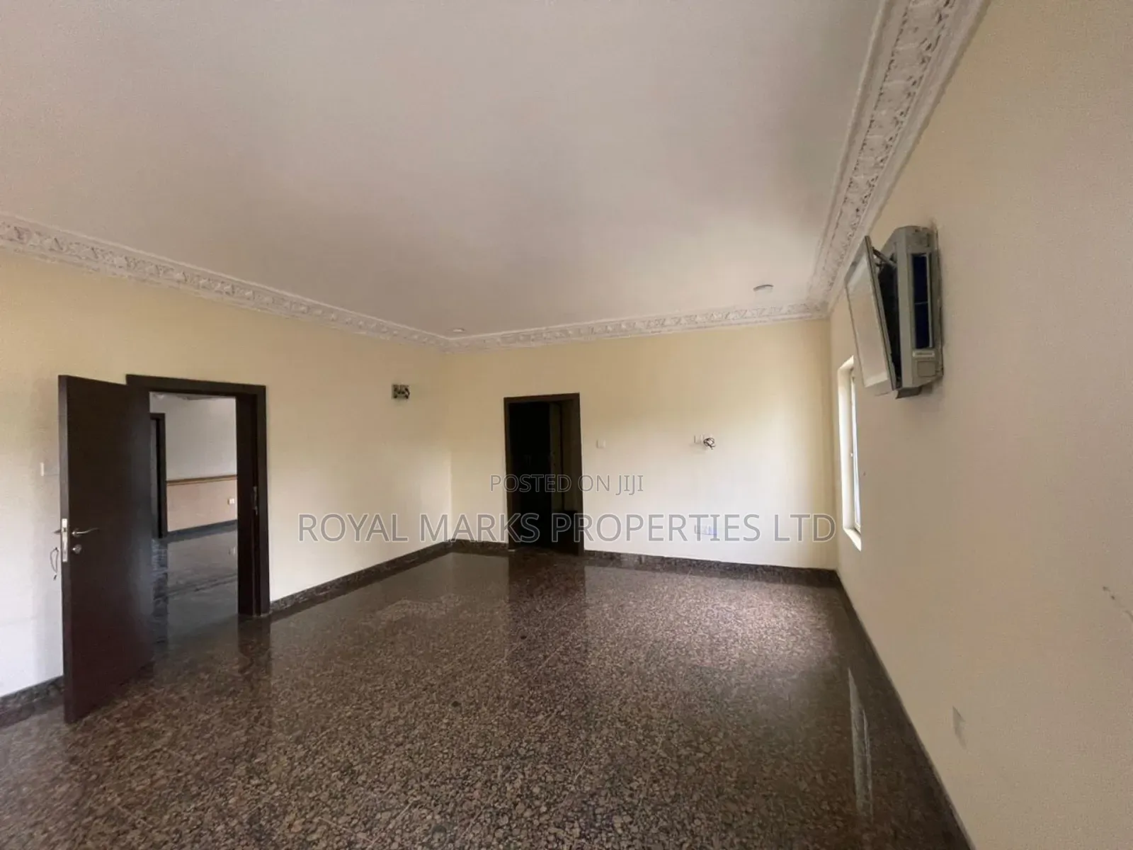 5bdrm Duplex in Kado for sale in Kado