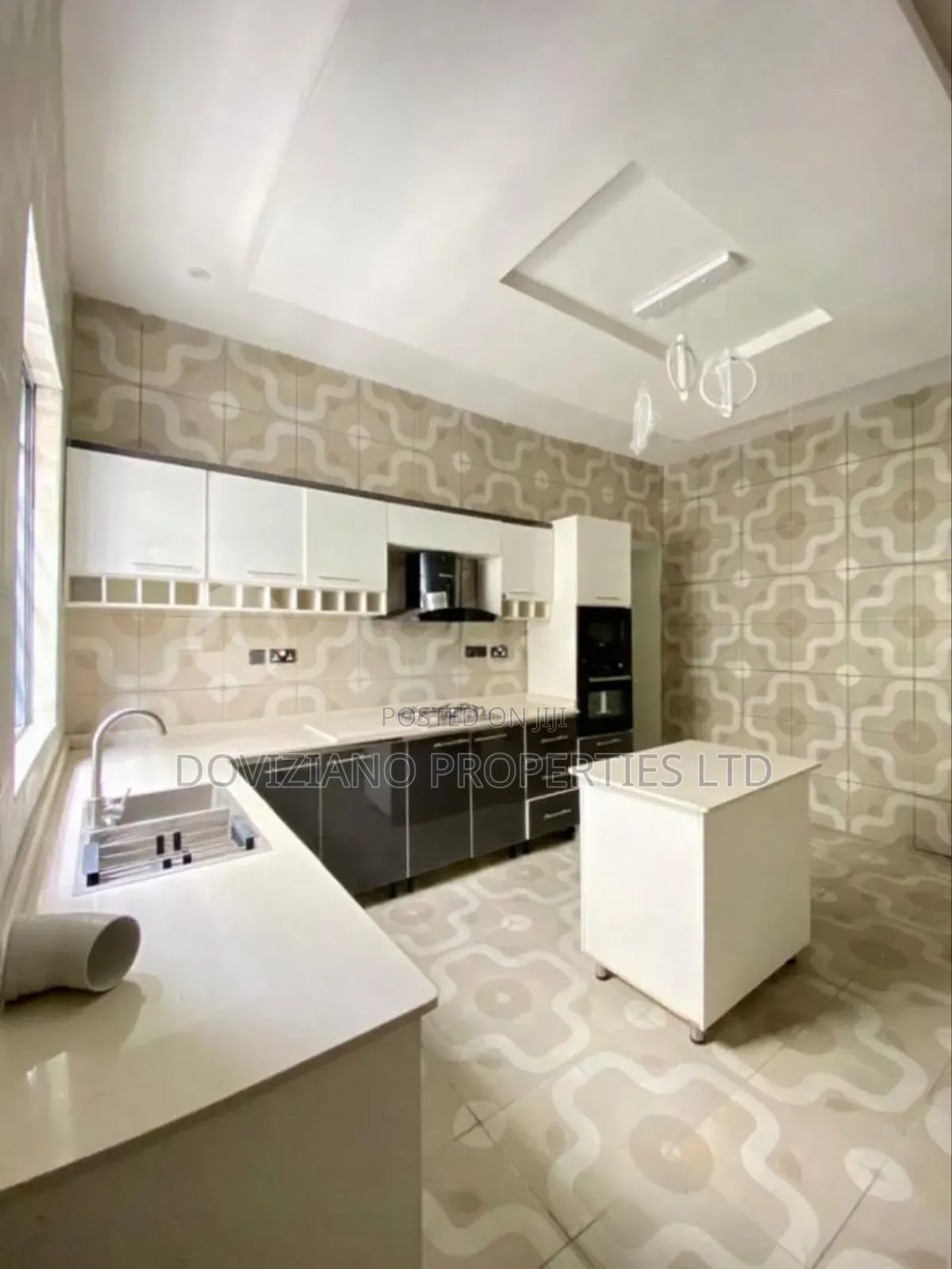 4bdrm Duplex in Lekki for sale in Lekki