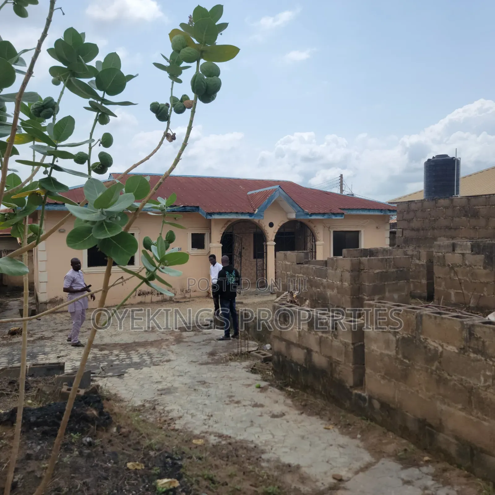 3bdrm Bungalow in Behind Bovas, Akala Express for sale in Akala Express