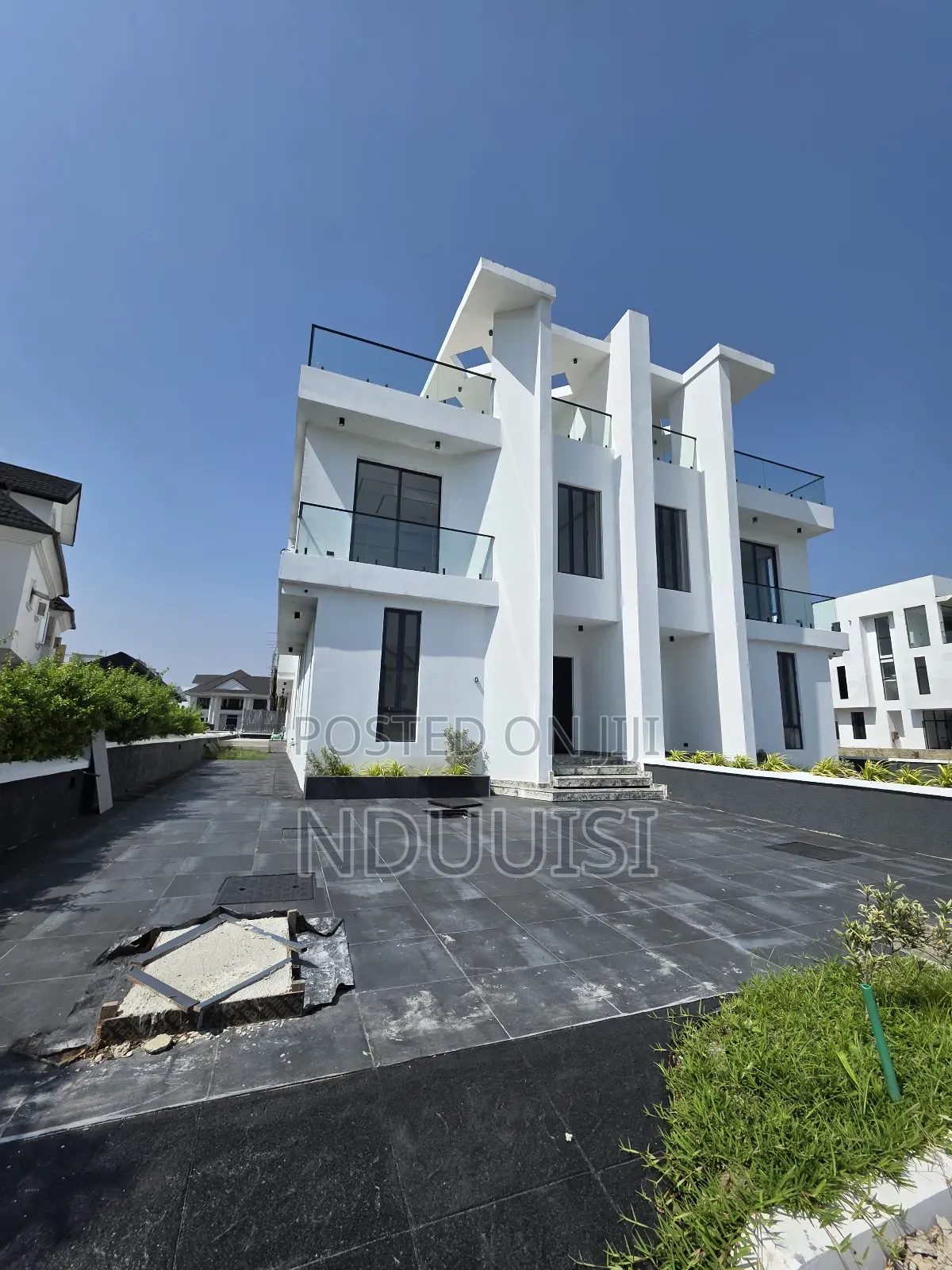 5bdrm Duplex in Cowrie Creek Estate, Ikate for sale in Ikate