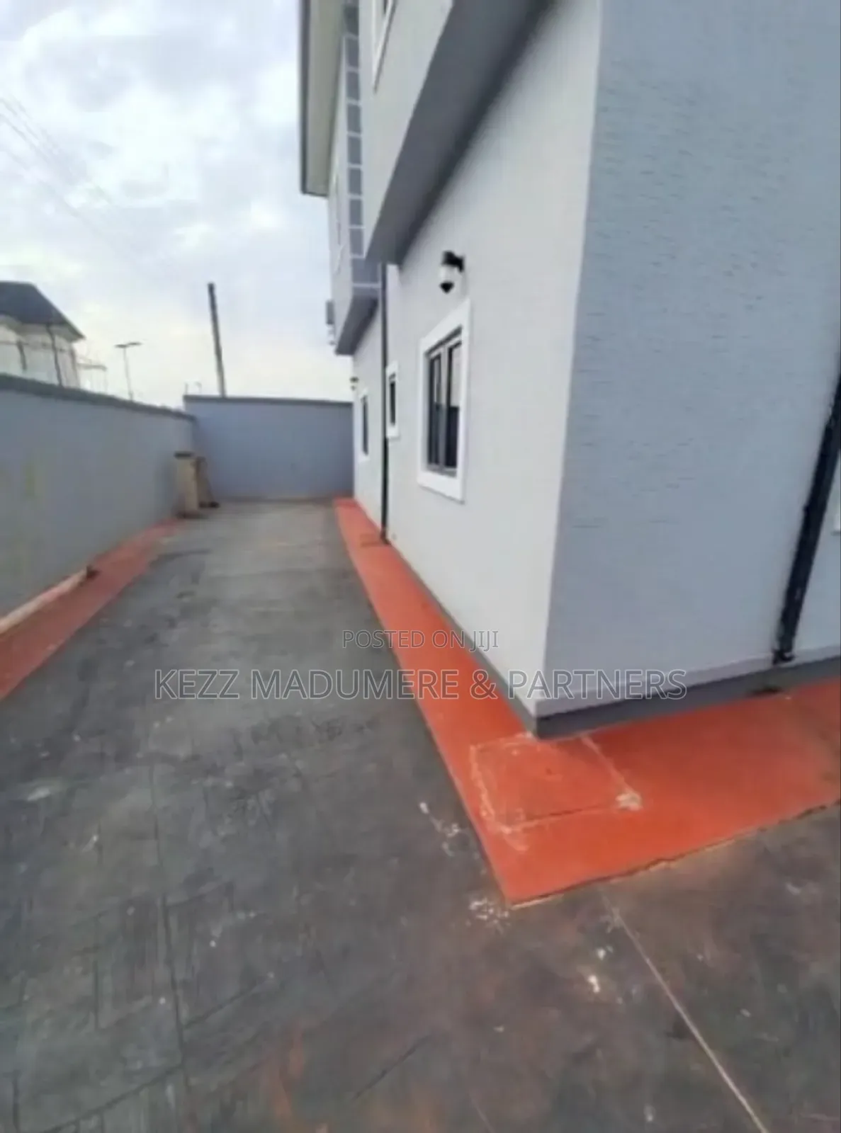 3bdrm Block of Flats in Gated Estate Sars for rent in Port-Harcourt