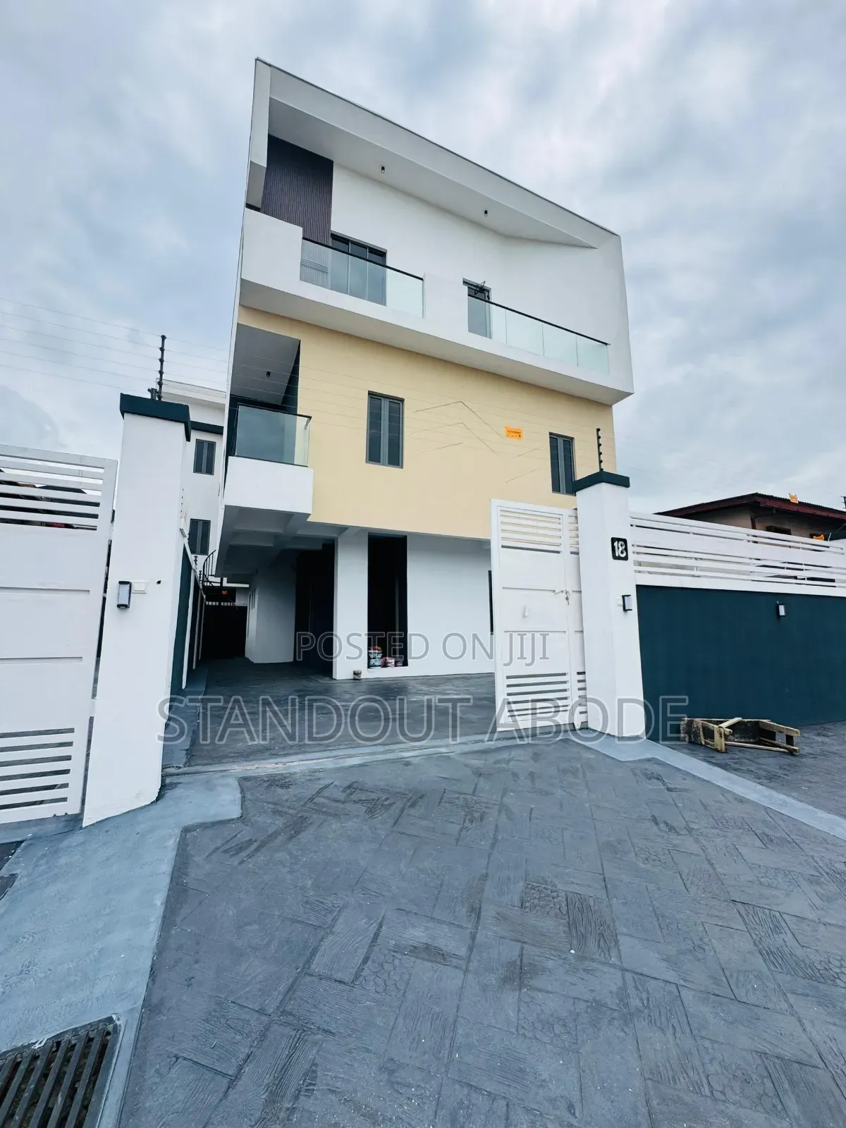 4bdrm Duplex in Inside An Estate, Ogba GRA for sale in Ogba GRA